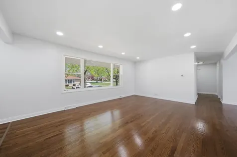 16560 Greenwood Avenue South Holland IL 60473