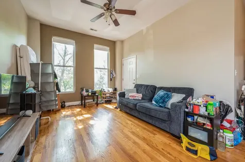921 South Oakley Boulevard Chicago IL 60612