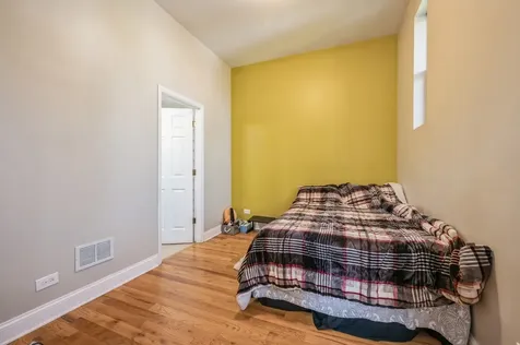 921 South Oakley Boulevard Chicago IL 60612