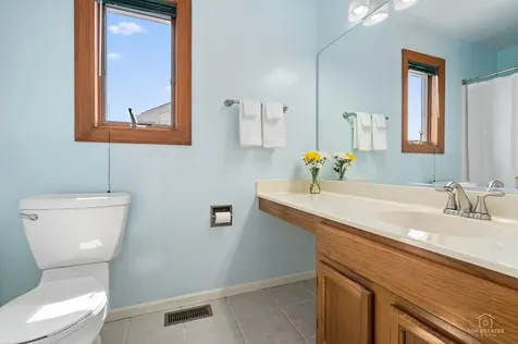 1870 Wildwood Lane Hanover Park IL 60133