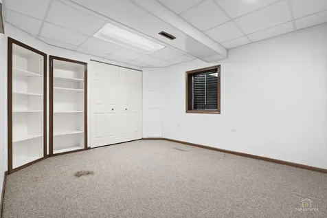 1870 Wildwood Lane Hanover Park IL 60133