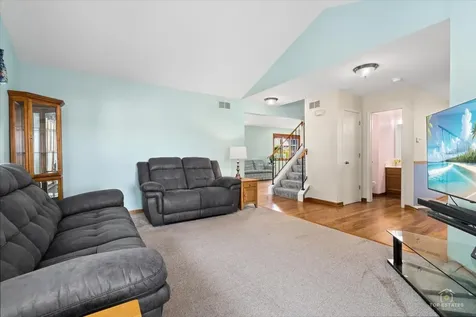 1870 Wildwood Lane Hanover Park IL 60133
