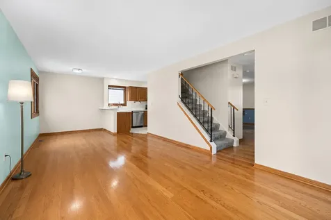 1870 Wildwood Lane Hanover Park IL 60133