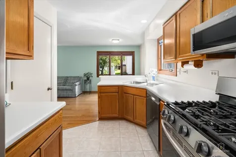 1870 Wildwood Lane Hanover Park IL 60133
