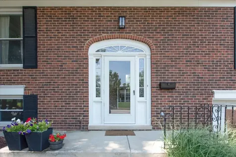 1058 West Illinois Avenue Palatine IL 60067