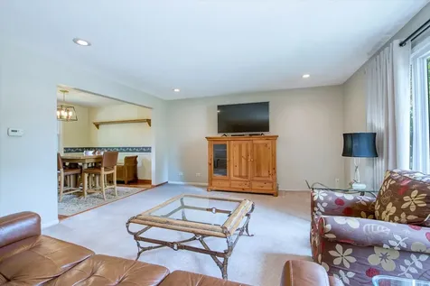 1058 West Illinois Avenue Palatine IL 60067