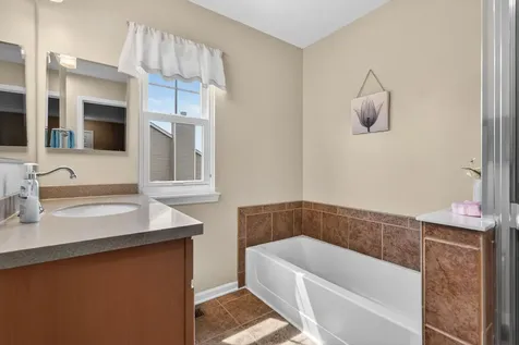 3350 Moraine Drive Aurora IL 60506