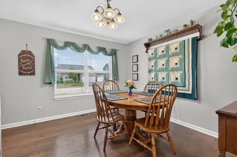 22 West Bluebell Avenue Cortland IL 60112
