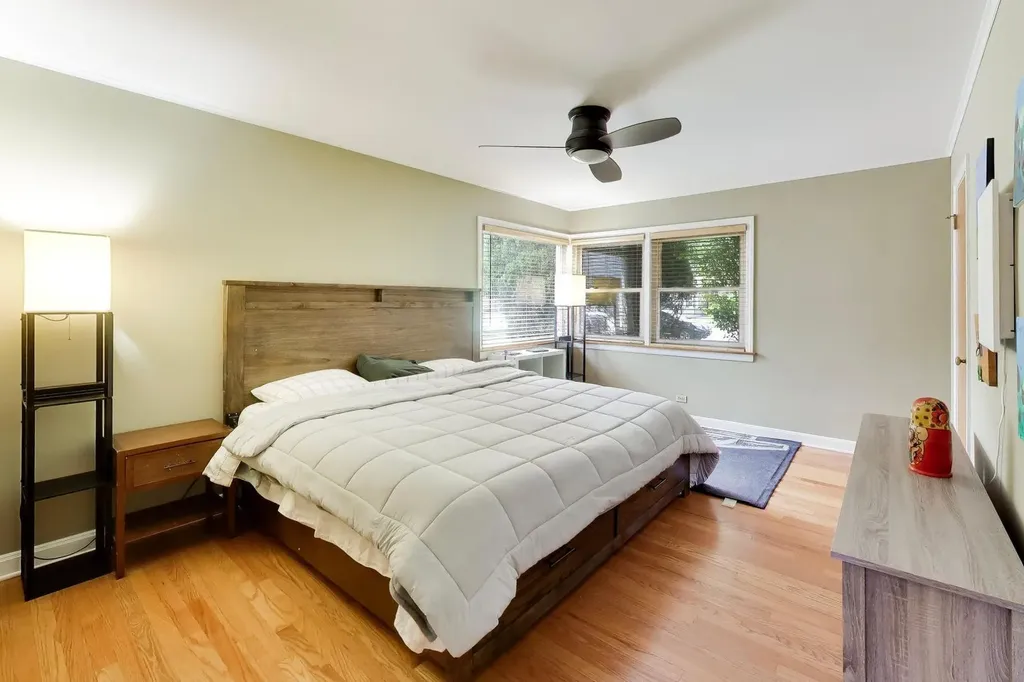 5625 North Kilbourn Avenue Chicago IL 60646