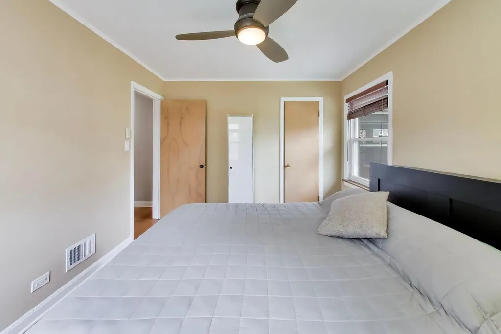 5625 North Kilbourn Avenue Chicago IL 60646