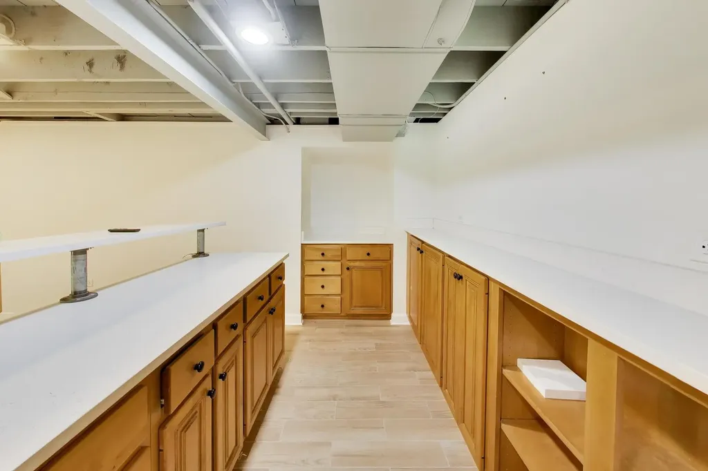 5625 North Kilbourn Avenue Chicago IL 60646