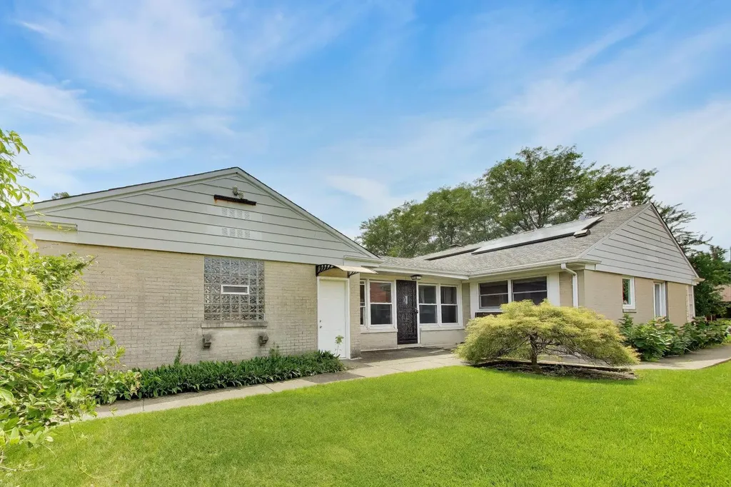5625 North Kilbourn Avenue Chicago IL 60646