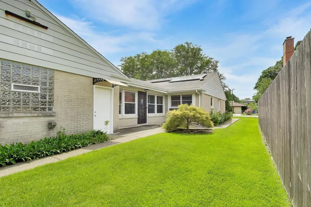 5625 North Kilbourn Avenue Chicago IL 60646