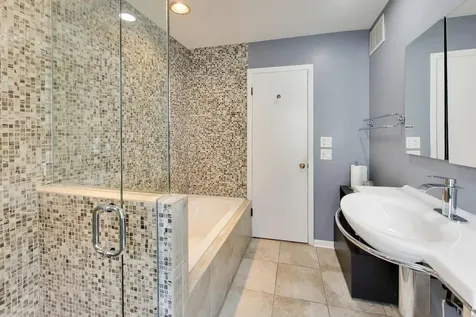 5625 North Kilbourn Avenue Chicago IL 60646