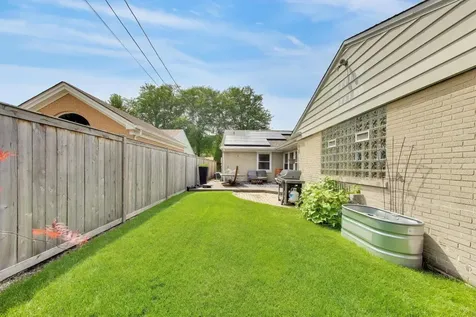 5625 North Kilbourn Avenue Chicago IL 60646