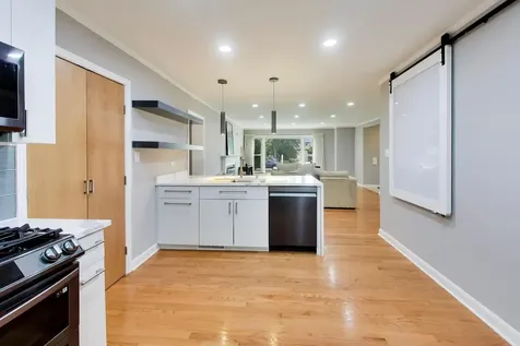 5625 North Kilbourn Avenue Chicago IL 60646