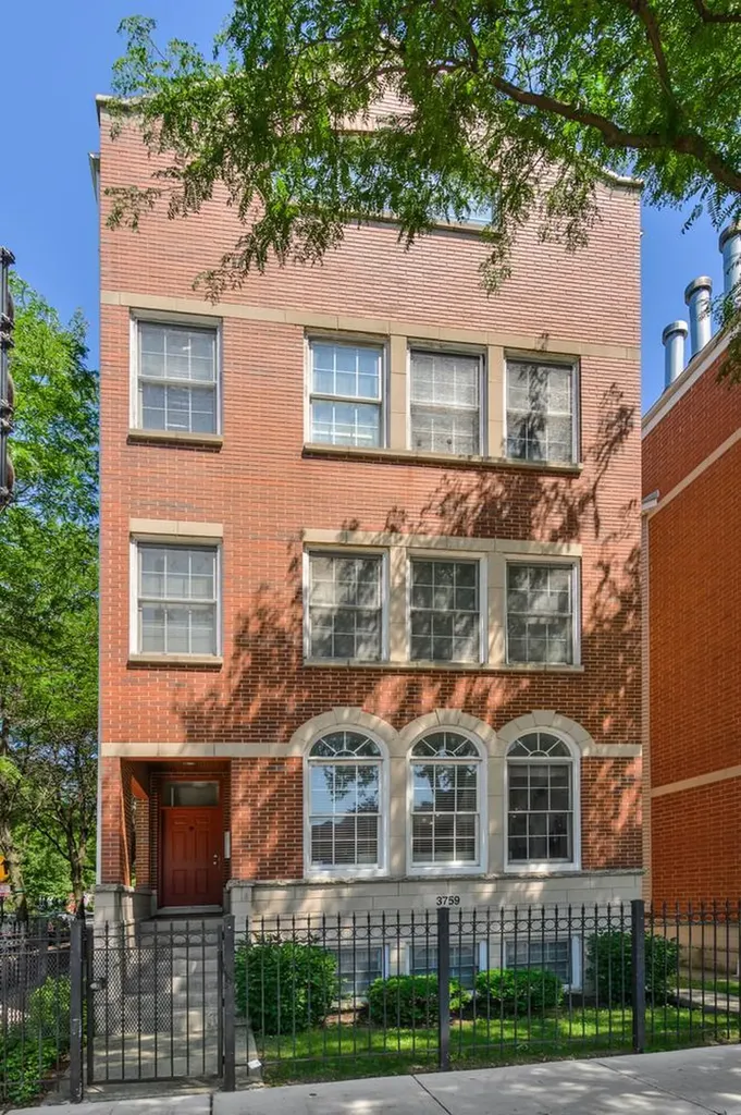 3759 North Ashland Avenue Chicago IL 60613