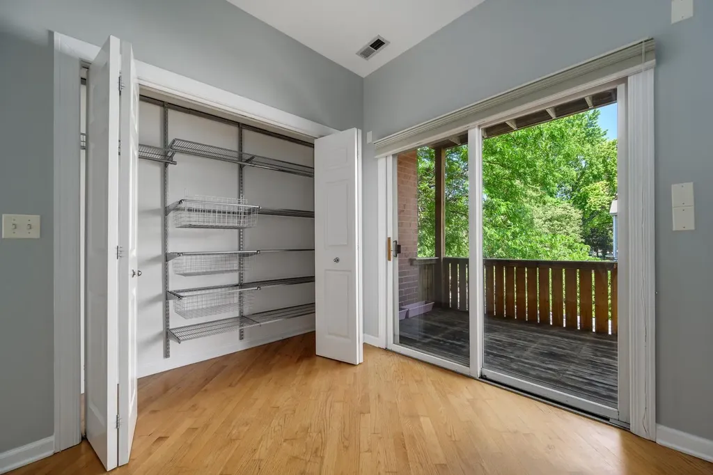 3759 North Ashland Avenue Chicago IL 60613