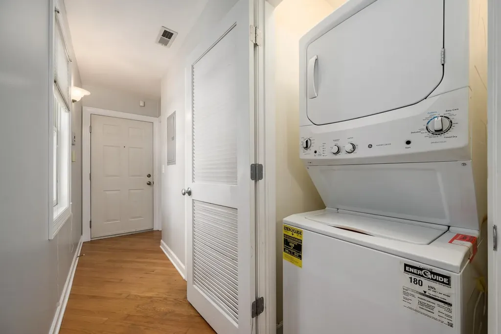 3759 North Ashland Avenue Chicago IL 60613