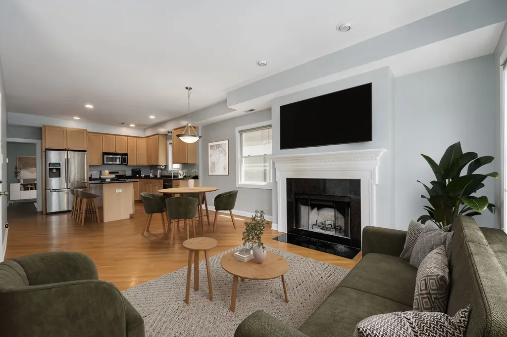 3759 North Ashland Avenue Chicago IL 60613