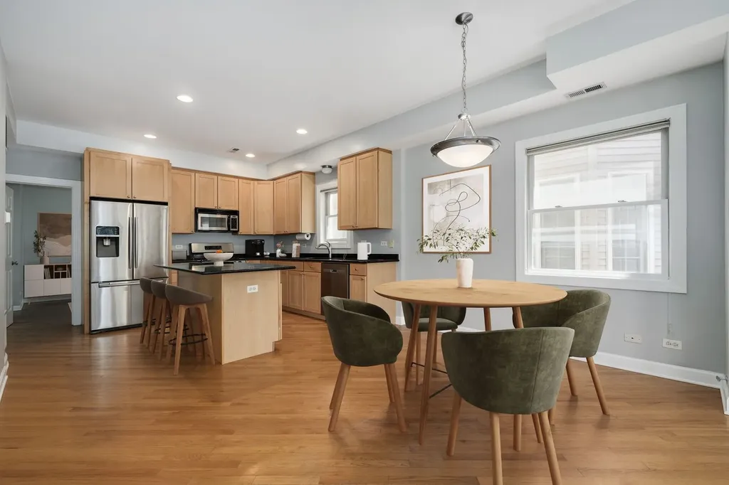 3759 North Ashland Avenue Chicago IL 60613