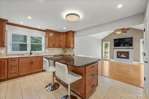 725 North Vista Drive Algonquin IL 60102