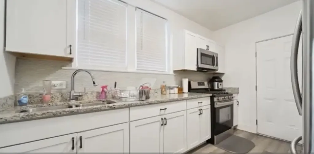 7942 South Eberhart Avenue Chicago IL 60619