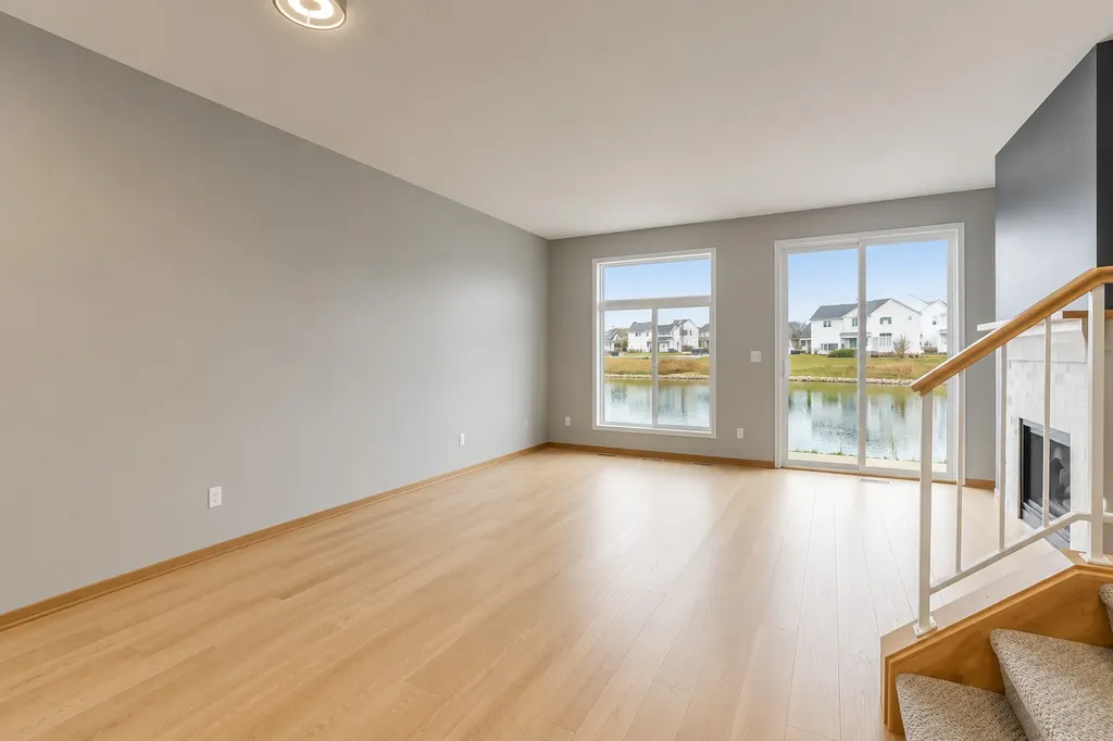 1052 Ripple Ridge Darien IL 60561