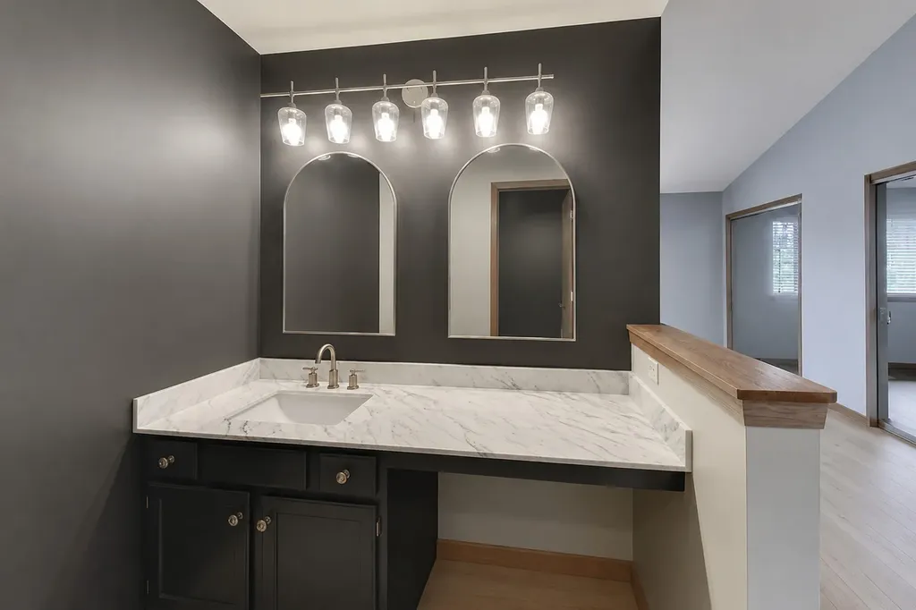 1052 Ripple Ridge Darien IL 60561