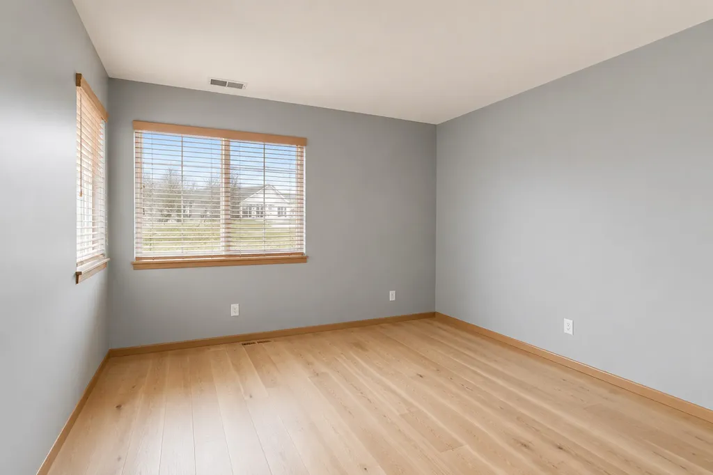1052 Ripple Ridge Darien IL 60561