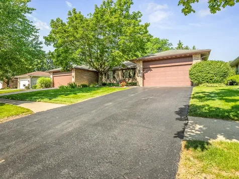 1130 Fox Chase Lane Rockford IL 61107