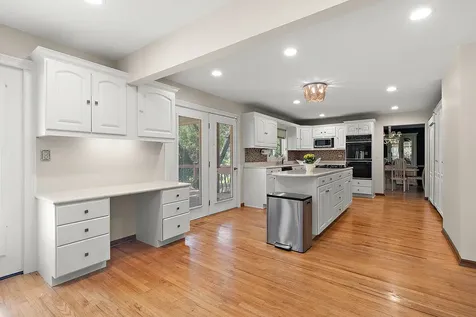 7 Horseshoe Lane Lemont IL 60439