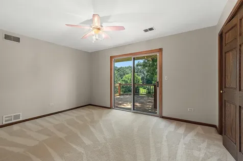 7 Horseshoe Lane Lemont IL 60439