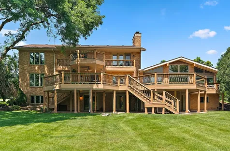 7 Horseshoe Lane Lemont IL 60439