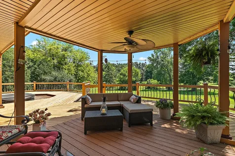 7 Horseshoe Lane Lemont IL 60439