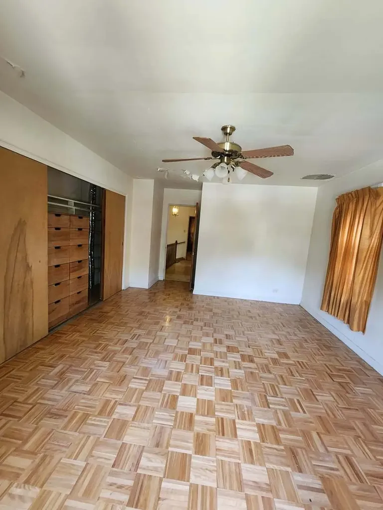 6723 South Euclid Avenue Chicago IL 60649