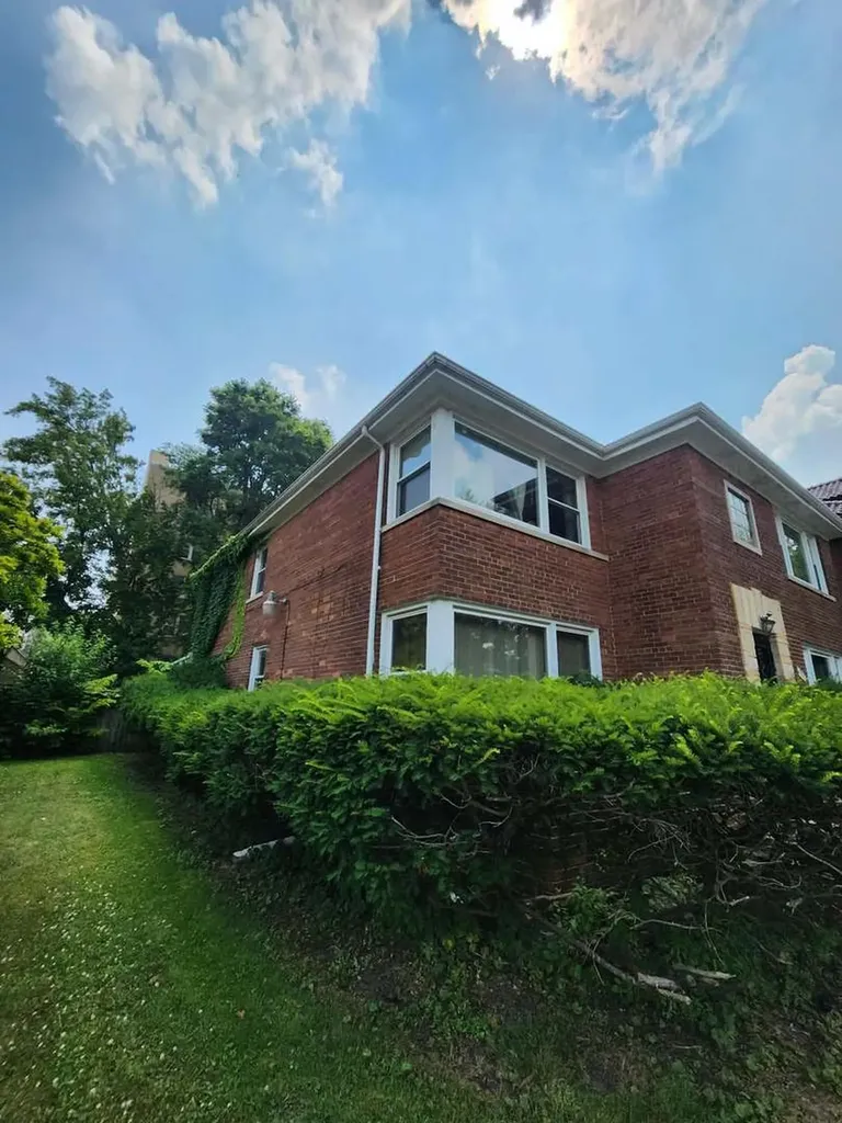 6723 South Euclid Avenue Chicago IL 60649
