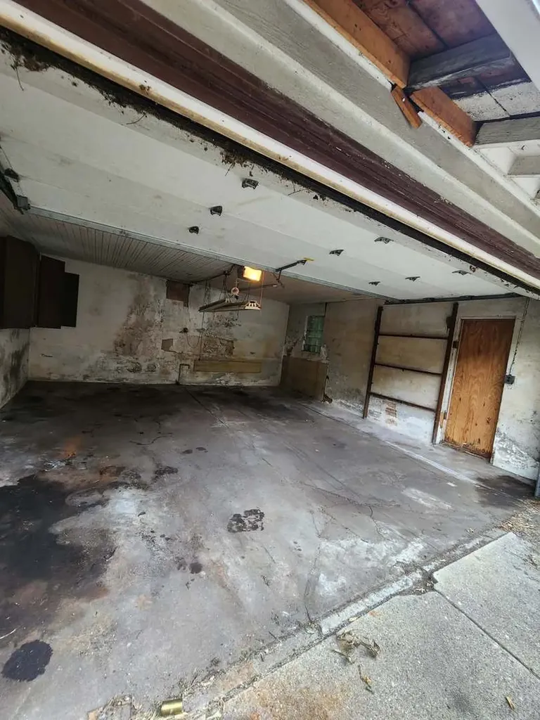 6723 South Euclid Avenue Chicago IL 60649