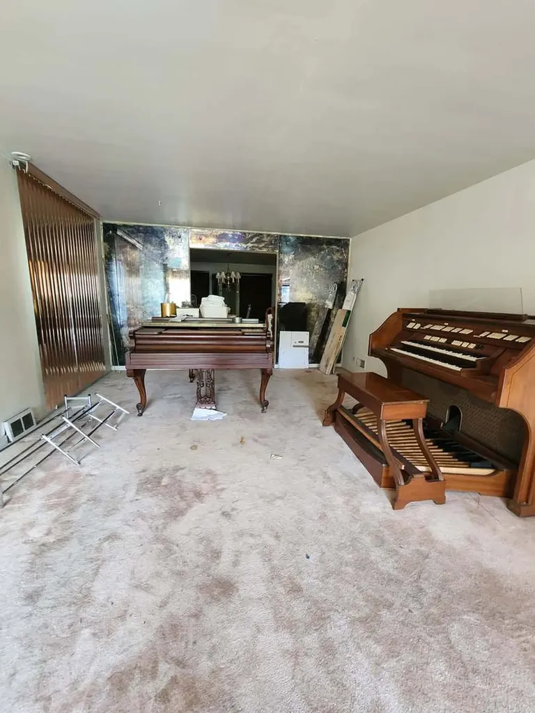 6723 South Euclid Avenue Chicago IL 60649