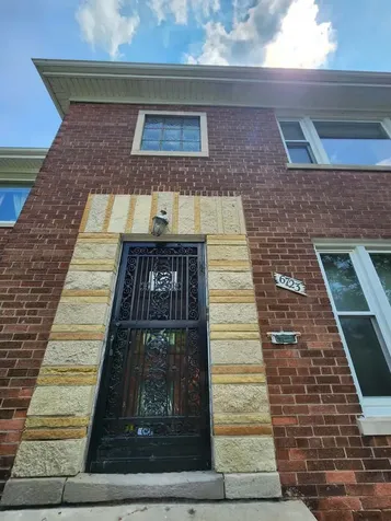 6723 South Euclid Avenue Chicago IL 60649