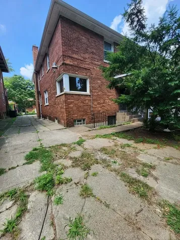 6723 South Euclid Avenue Chicago IL 60649