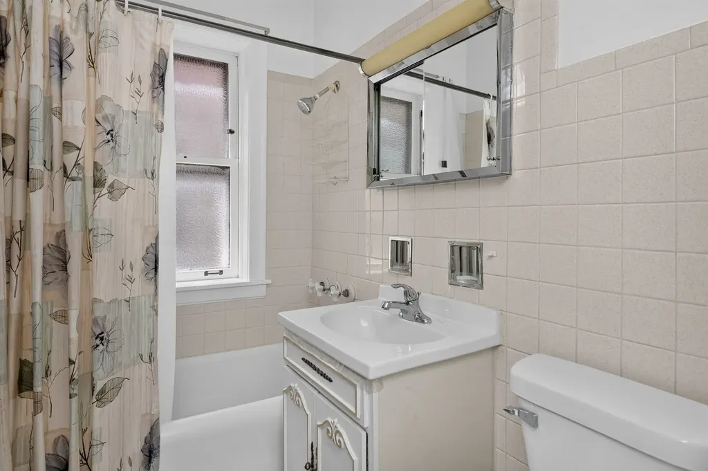 5644-46 West Melrose Street Chicago IL 60634