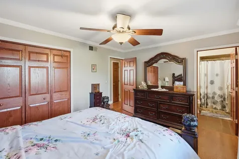 919 Hillview Drive Lemont IL 60439