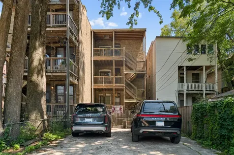 2838 North Sheffield Avenue Chicago IL 60657