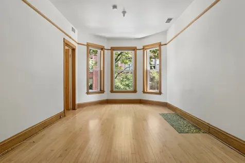 2838 North Sheffield Avenue Chicago IL 60657