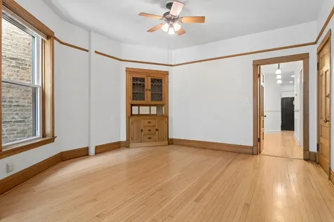 2838 North Sheffield Avenue Chicago IL 60657