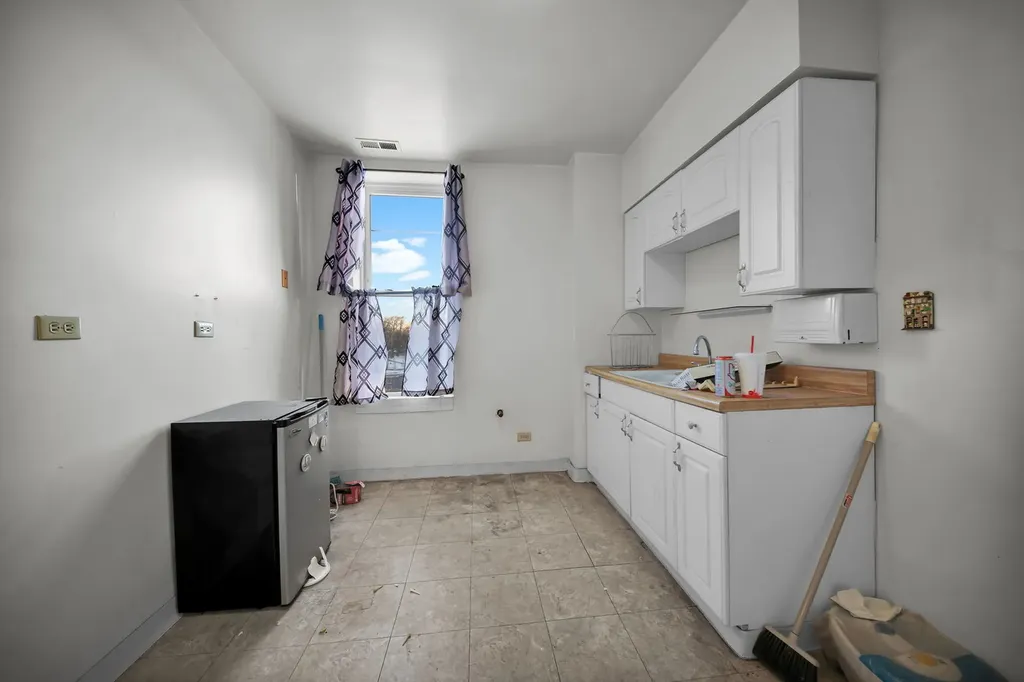 1828 South Trumbull Avenue Chicago IL 60623