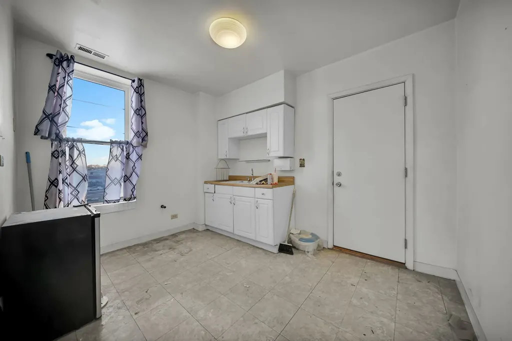 1828 South Trumbull Avenue Chicago IL 60623