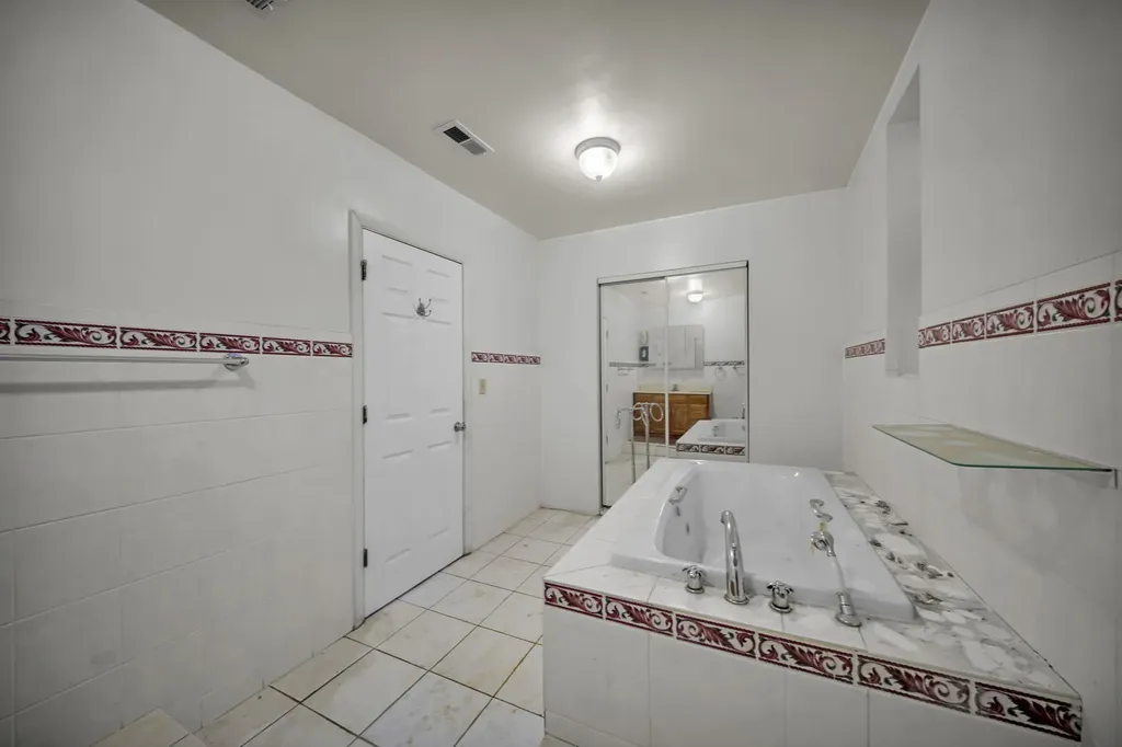 1828 South Trumbull Avenue Chicago IL 60623