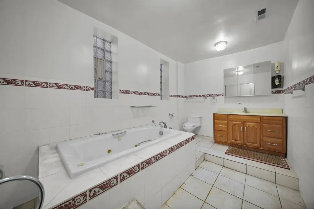 1828 South Trumbull Avenue Chicago IL 60623